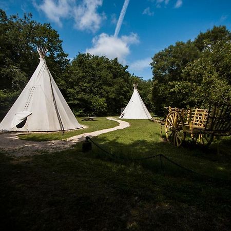 Tipi Au Logis De L'Espoir Hotel Jauldes Exterior foto